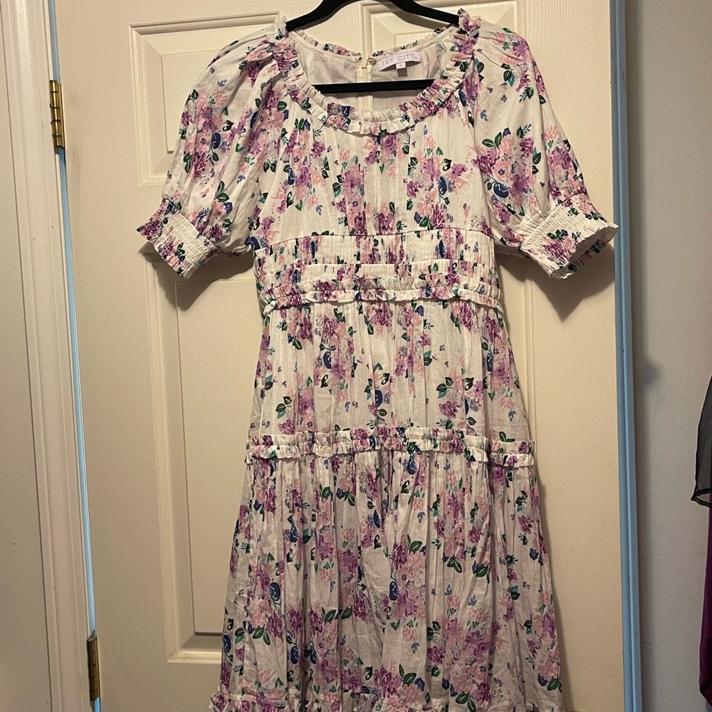 Ellodora dress, size Small. Never worn, no tags. Smoke free, pet friendly home